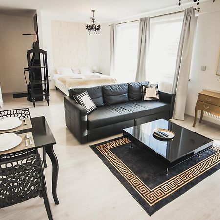 Zara Luxury Apartments The Absolute Center Of Žilina Buitenkant foto