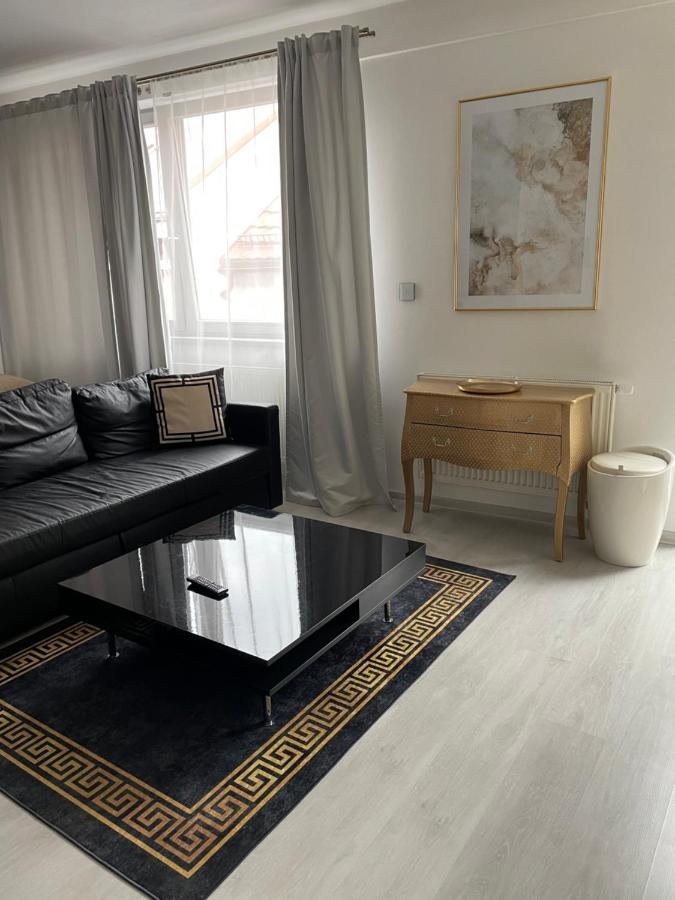 Zara Luxury Apartments The Absolute Center Of Žilina Buitenkant foto
