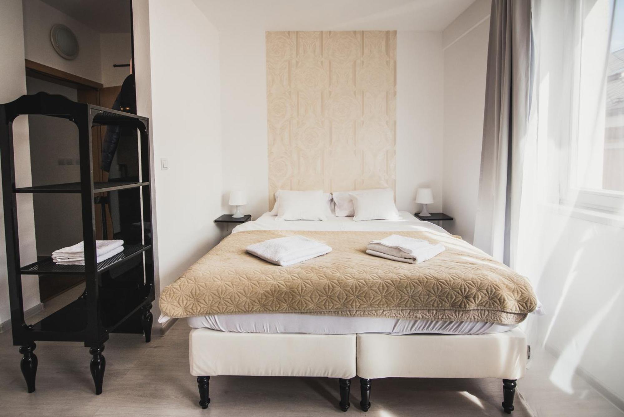 Zara Luxury Apartments The Absolute Center Of Žilina Buitenkant foto