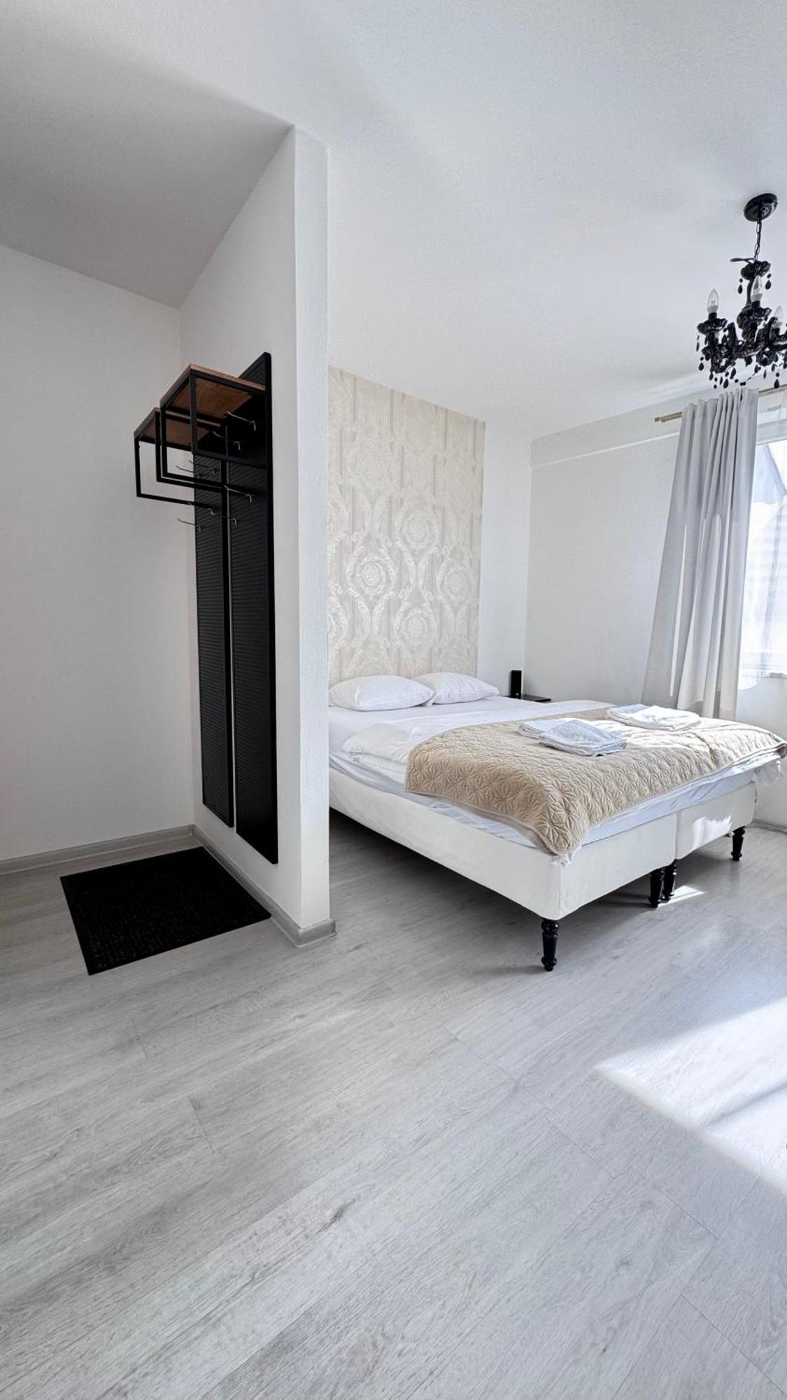 Zara Luxury Apartments The Absolute Center Of Žilina Buitenkant foto